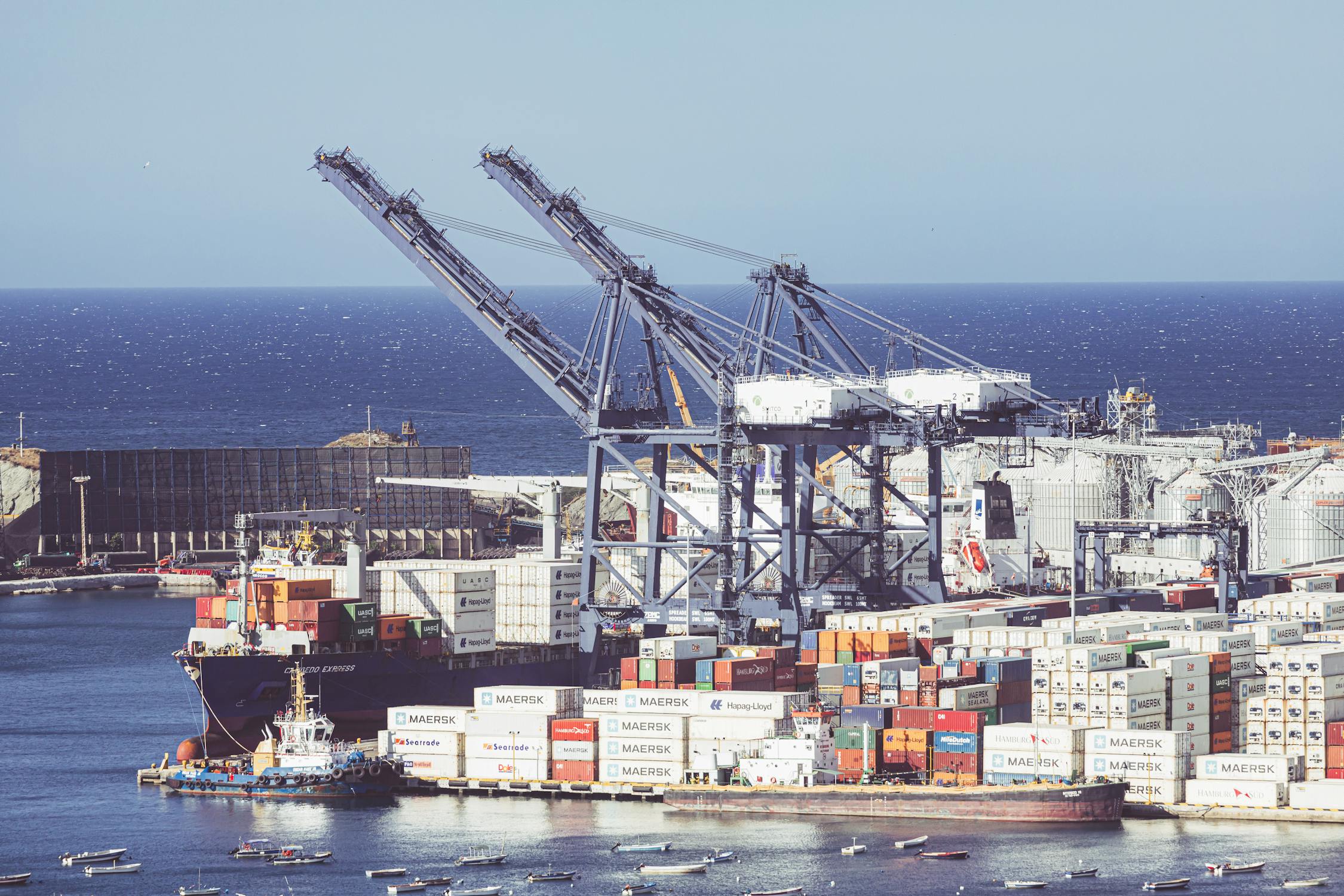 Article Image for Affordable Stacker Crane Options: Quality Equipment at Competitive Prices