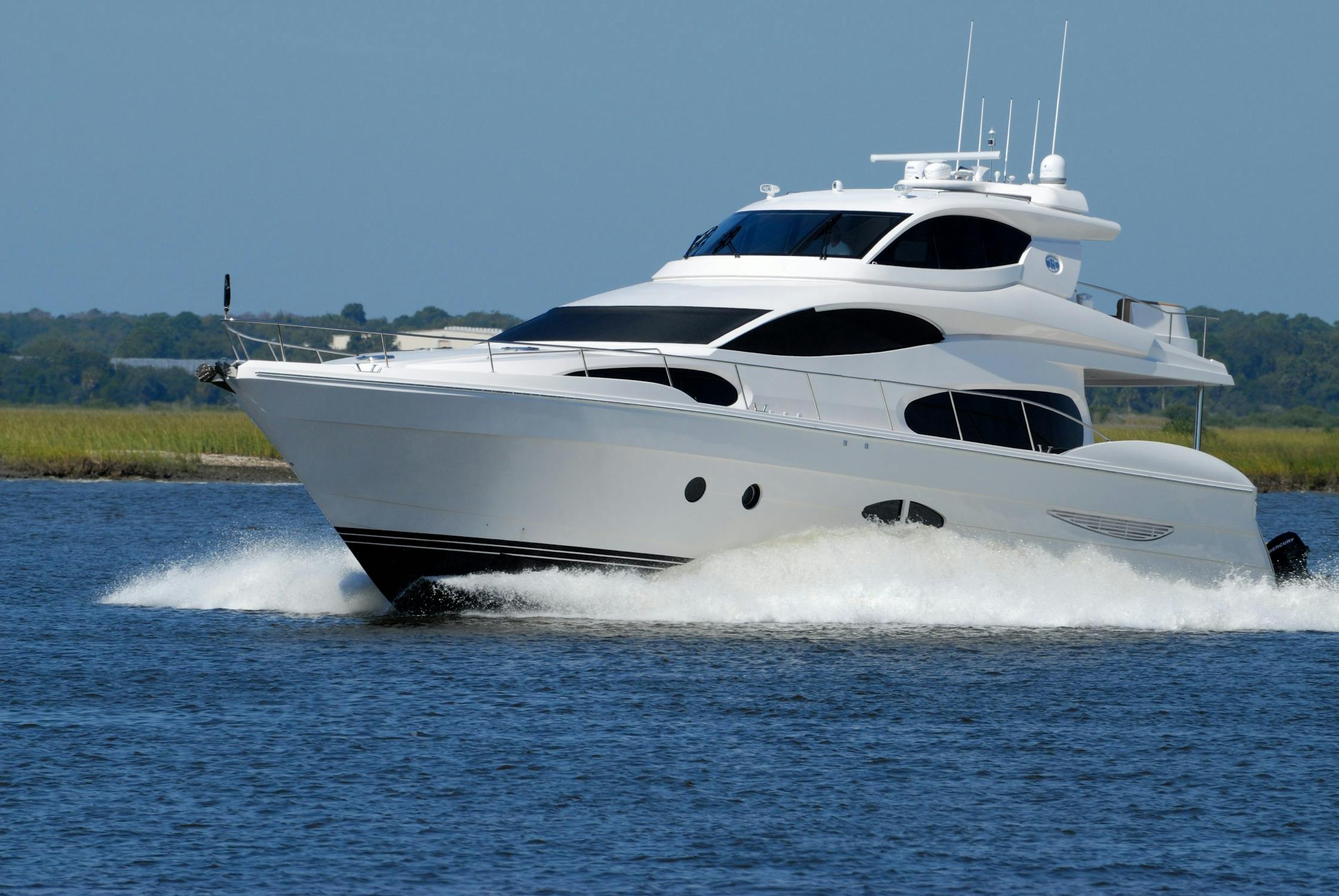 Article Image for Top Boat Tours Around the World: Unique Experiences on Water