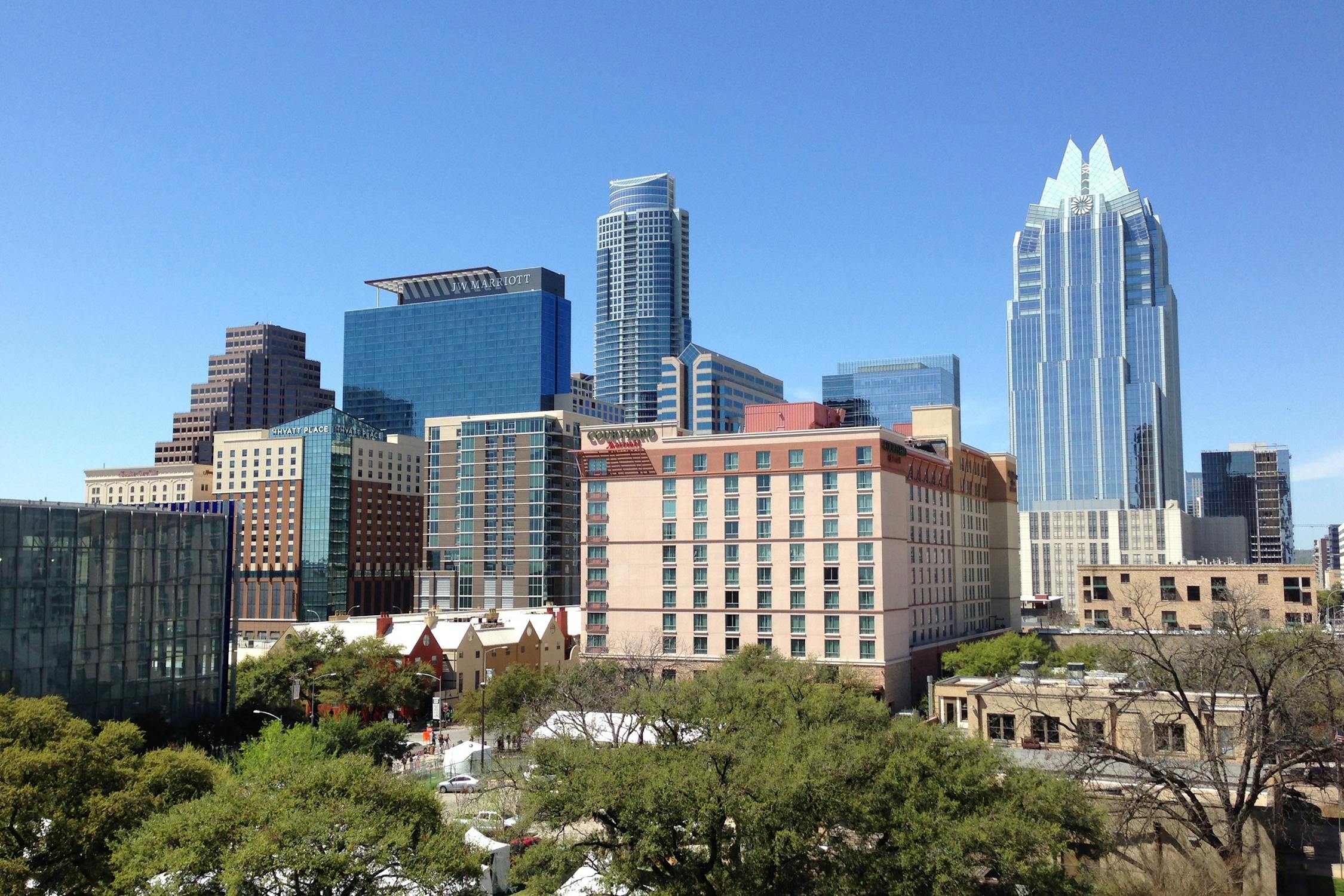 Article Image for Exploring Austin, TX: A Guide to the Live Music Capital of the World