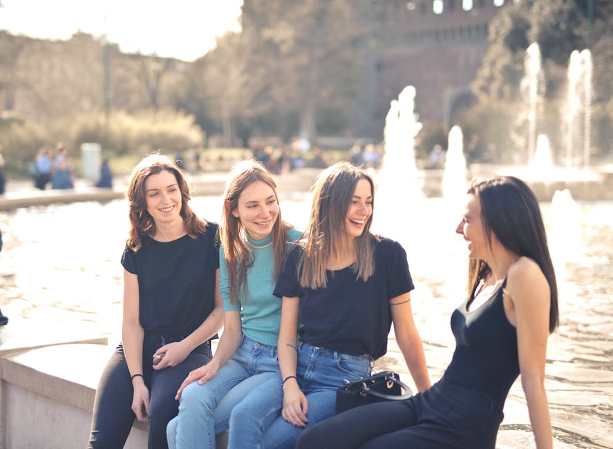 Article Image for Safe and Respectful Online Interactions: Guidelines for Chatting with Girls
