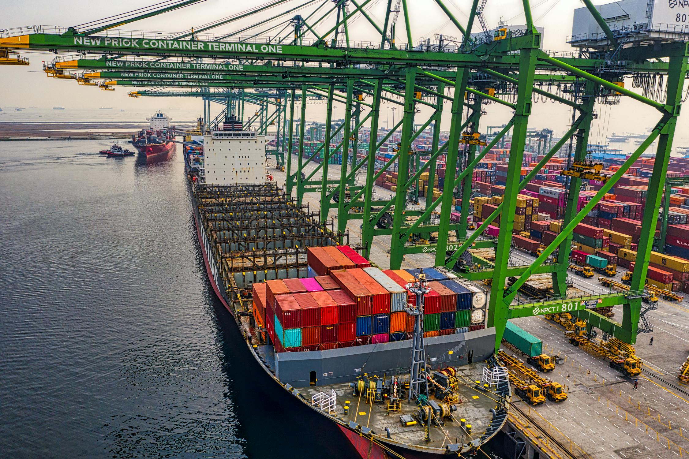 Article Image for Industrial Dual-Depth Stacking Solutions: Maximize Warehouse Efficiency