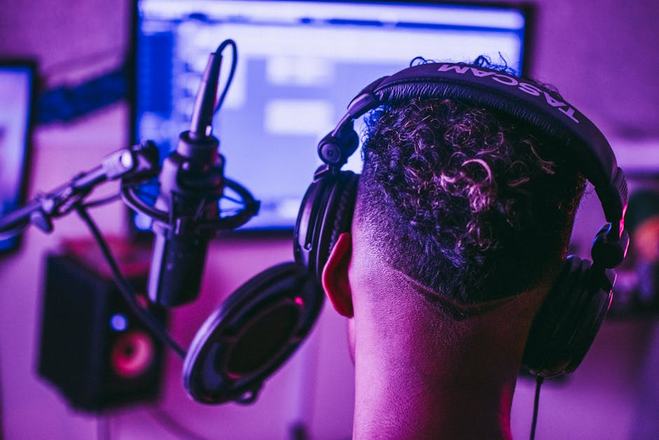 Article Image for Foundational Courses for Music Production Beginners: Build Your Skills