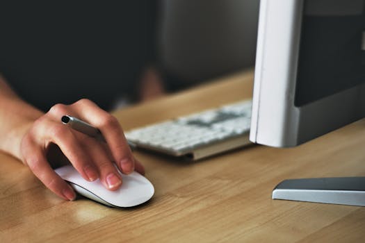 Article Image for IT Education Options for Professionals: Advance Your Tech Career