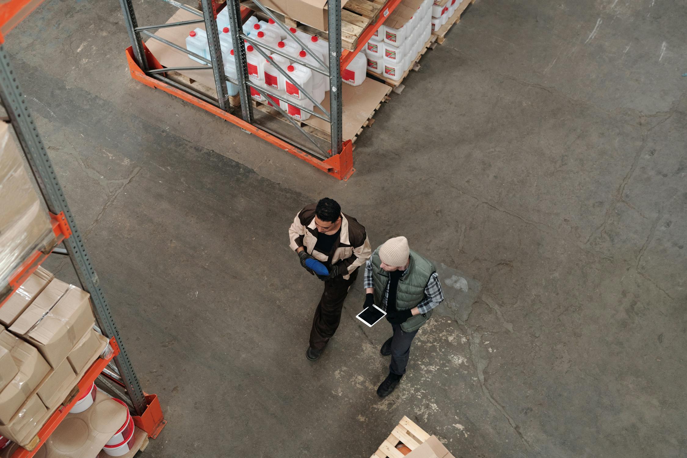 Article Image for Efficient Warehouse Storage Setups: Maximize Space and Efficiency