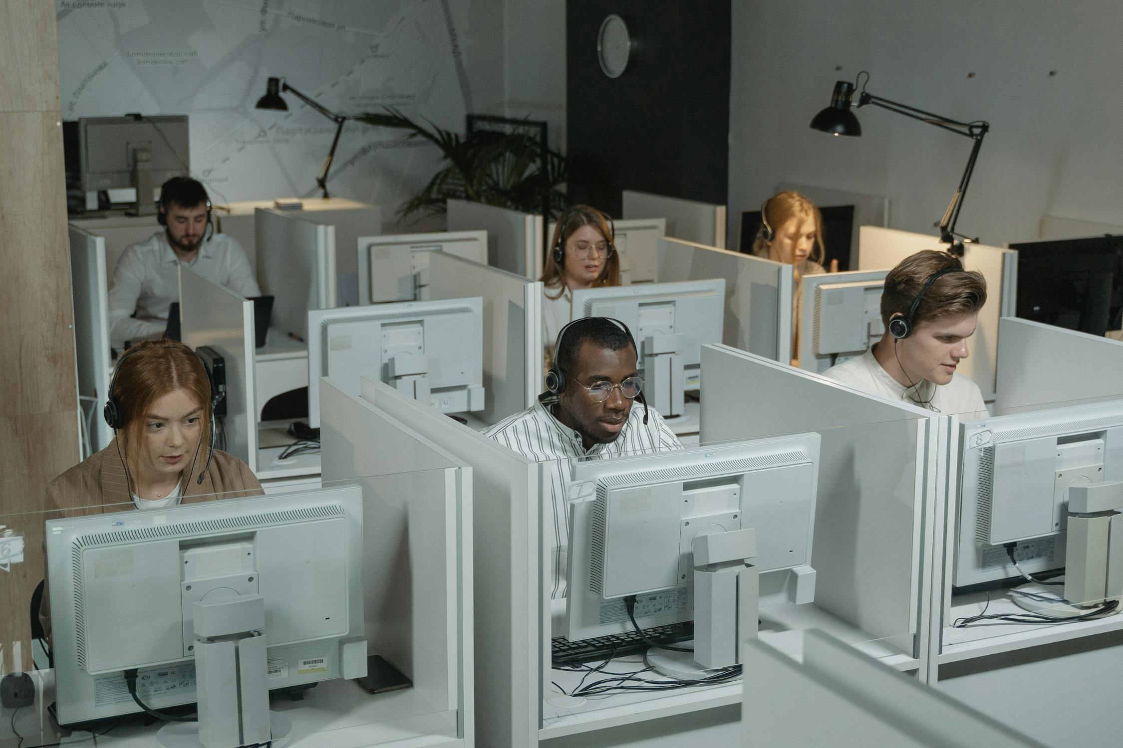 Article Image for Cloud-Based Solutions for Call Centers: Modernize Your Customer Engagement
