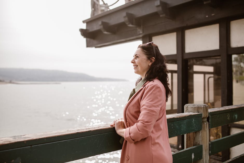 Article Image for Early-Stage Parkinson's Symptoms in Women: Recognize Warning Signs