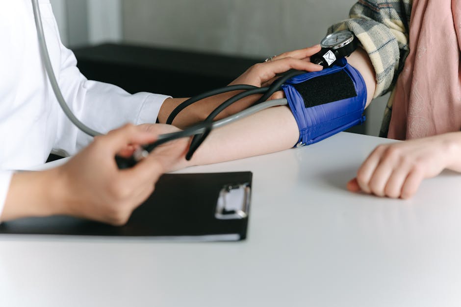 Article Image for Advanced Diabetes Monitoring Tools: Cutting-Edge Glucose Tracking