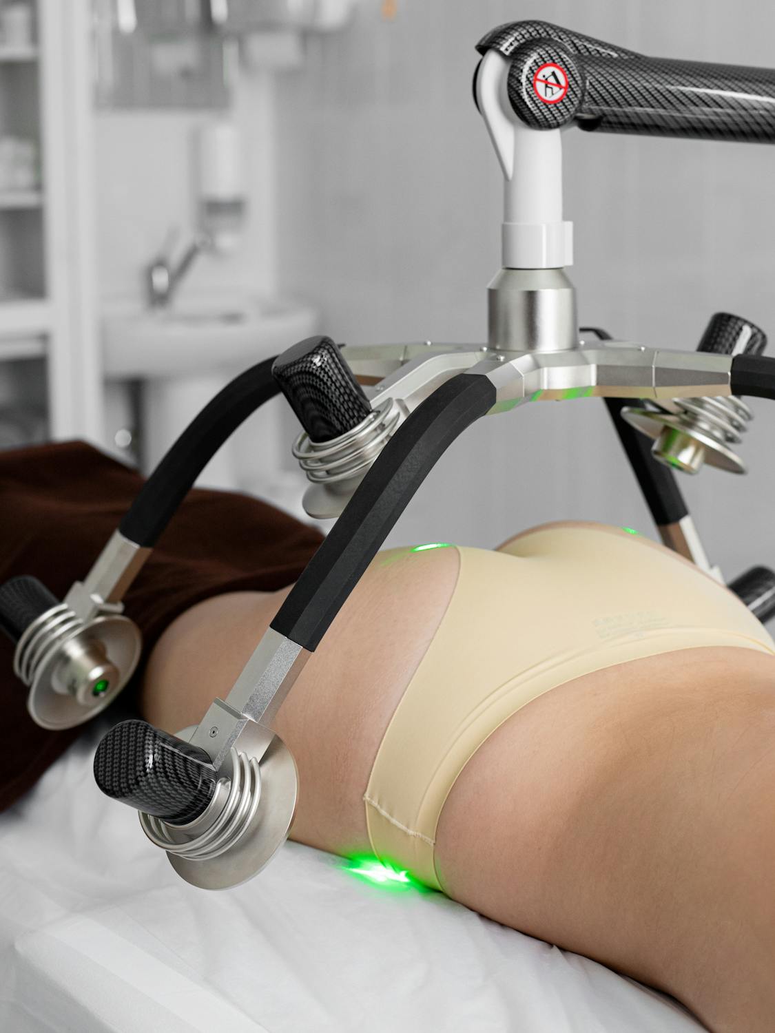 Article Image for Advanced Liposuction Techniques: Innovative Fat Removal Methods