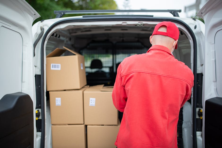 Article Image for Understanding the Role of a Delivery Worker