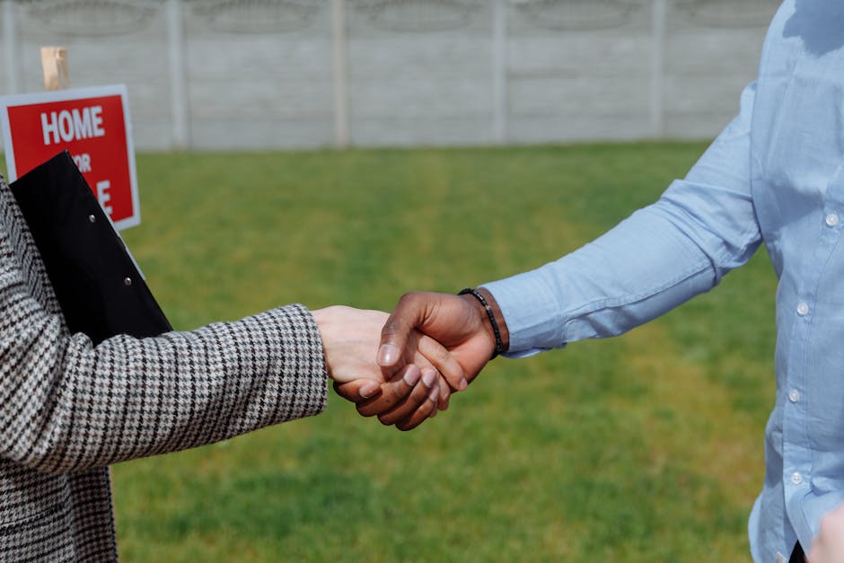 Article Image for Tools for Client Management: Optimize Your Customer Relationships