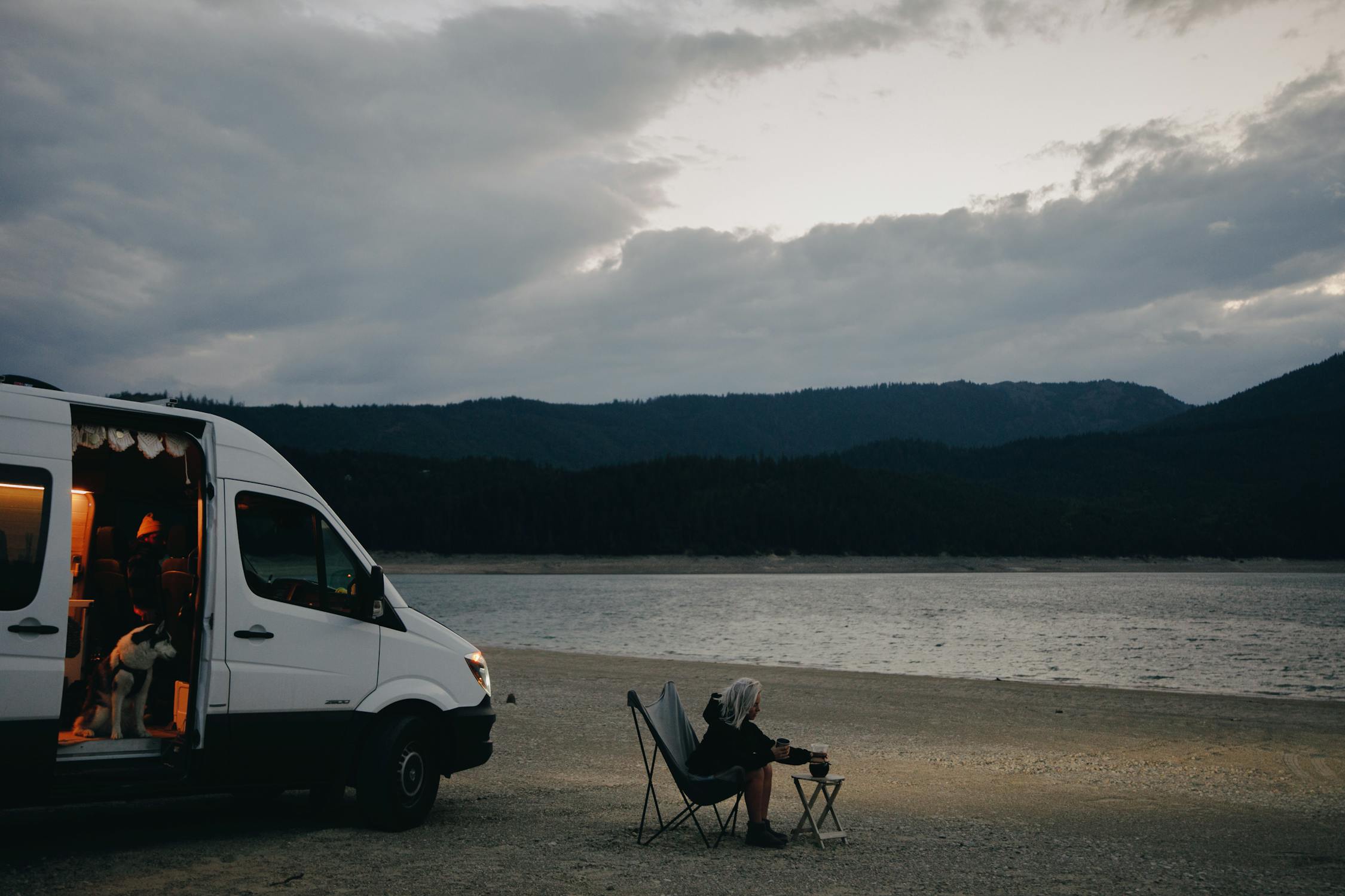 Article Image for Campervans for Sale with Financing Options: Flexible Pre-Owned RV Deals